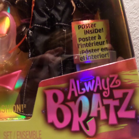 BRATZ SASHA NEW 2023 Sealed - Picture 8 of 8